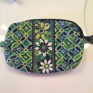 Cosmetic bag